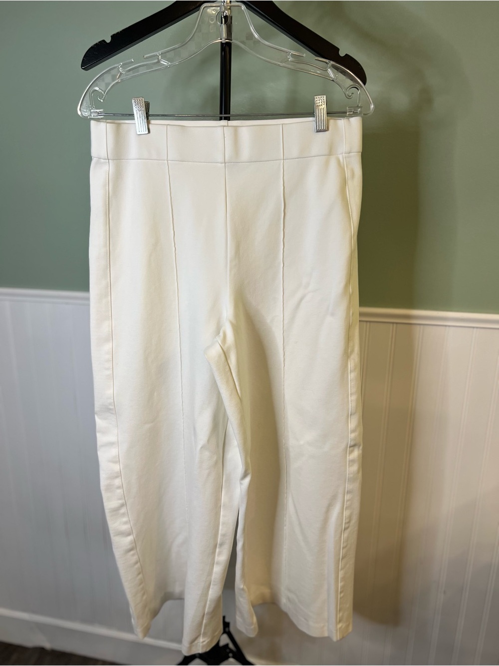 EUC- Jones & Co Mid Rise Wide-Leg Winter White Stretch Ponte Pants. Size L